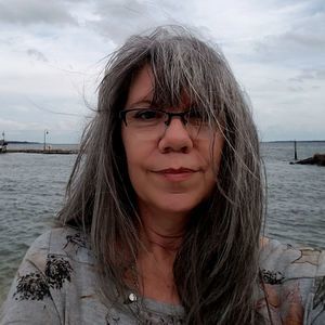 Meet your Posher, Becky